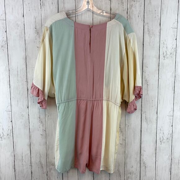NWT Main Strip Cream/White/Mint/Rose Colorblock Tie Waist Romper Size Small - Picture 6 of 14